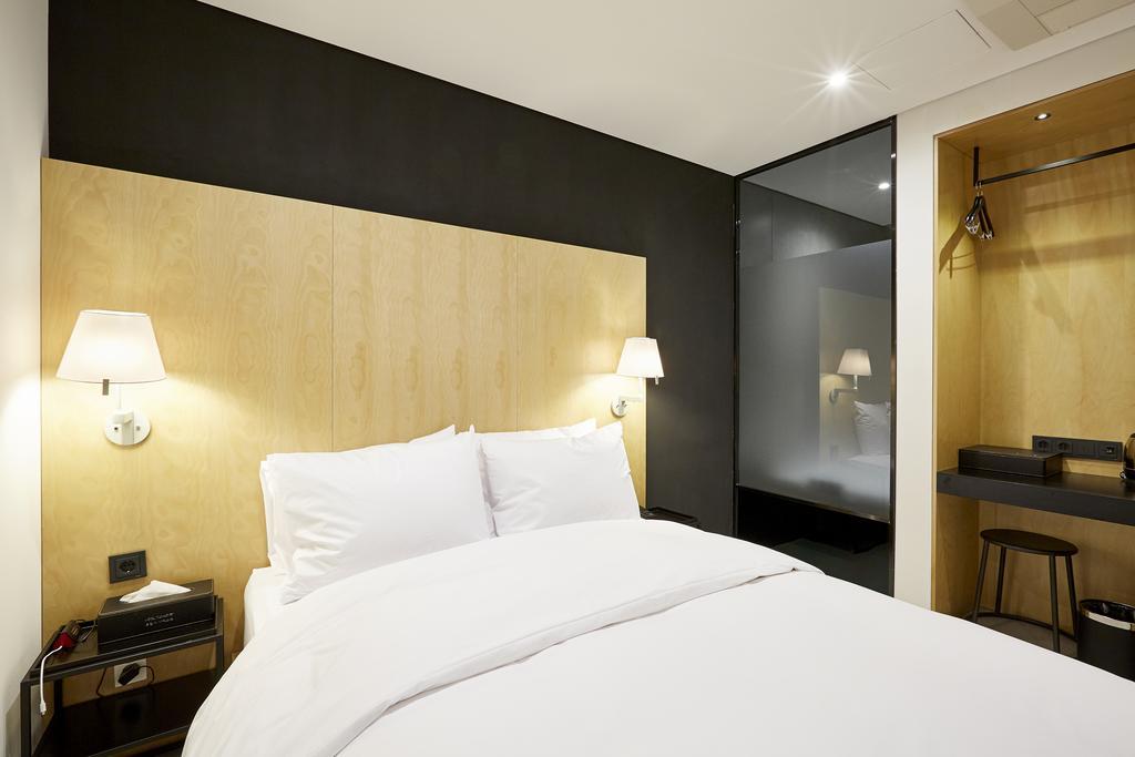 Hotel The Artist Yeoksam Seoul Bagian luar foto