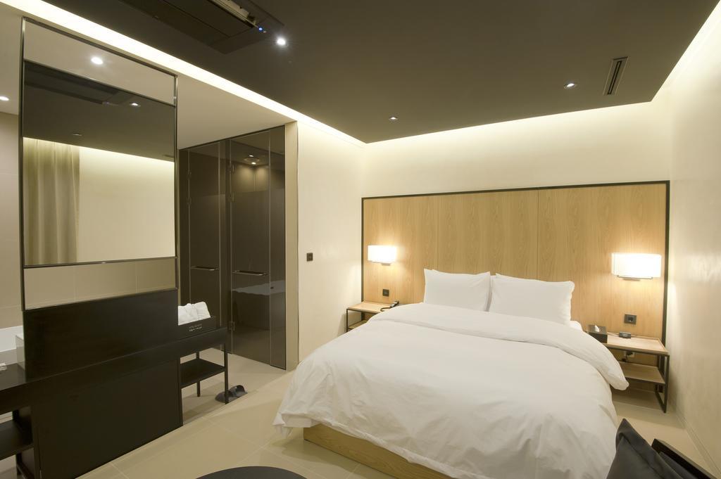 Hotel The Artist Yeoksam Seoul Bagian luar foto