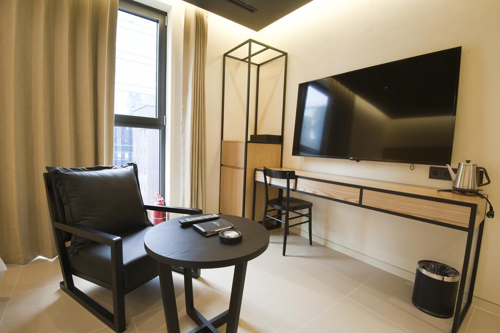 Hotel The Artist Yeoksam Seoul Bagian luar foto