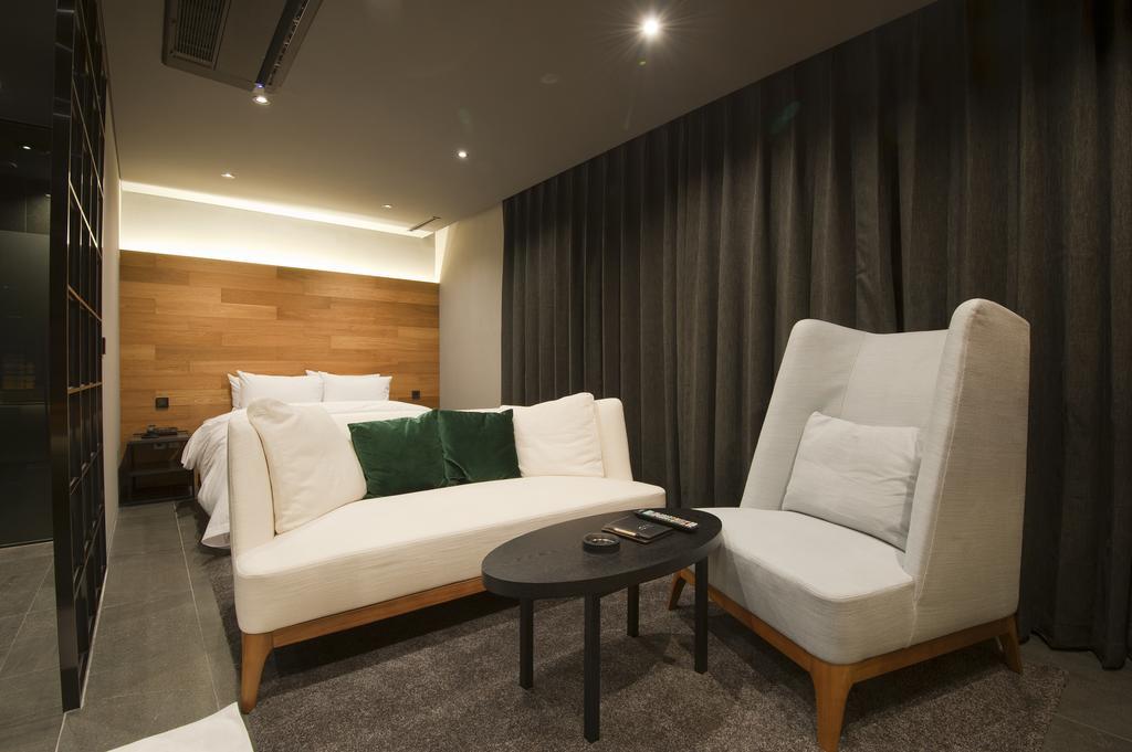 Hotel The Artist Yeoksam Seoul Bagian luar foto