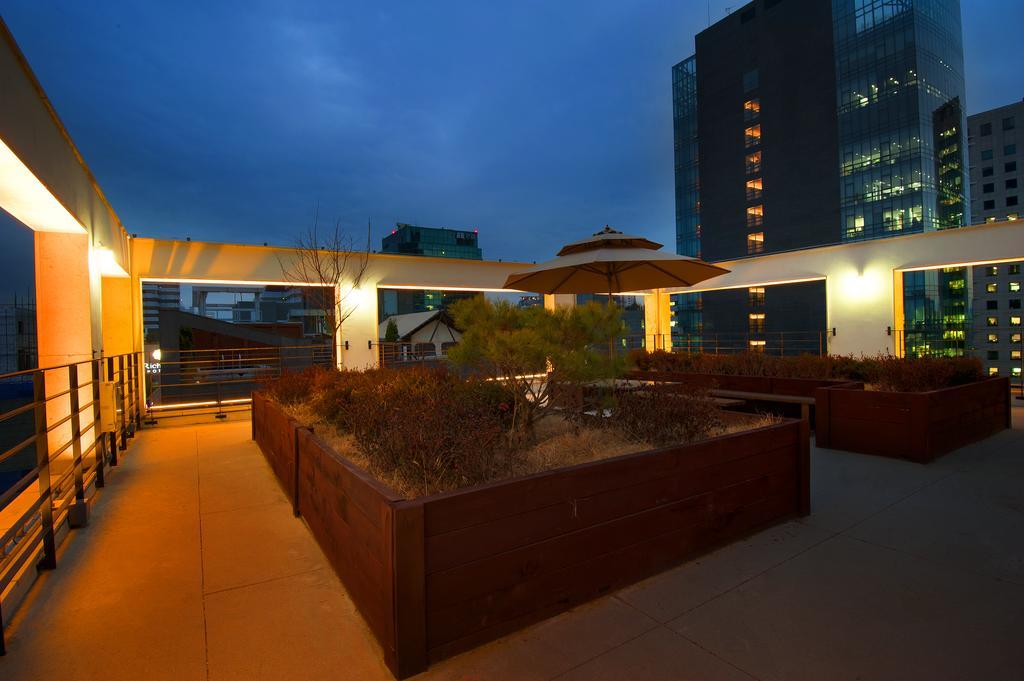 Hotel The Artist Yeoksam Seoul Bagian luar foto