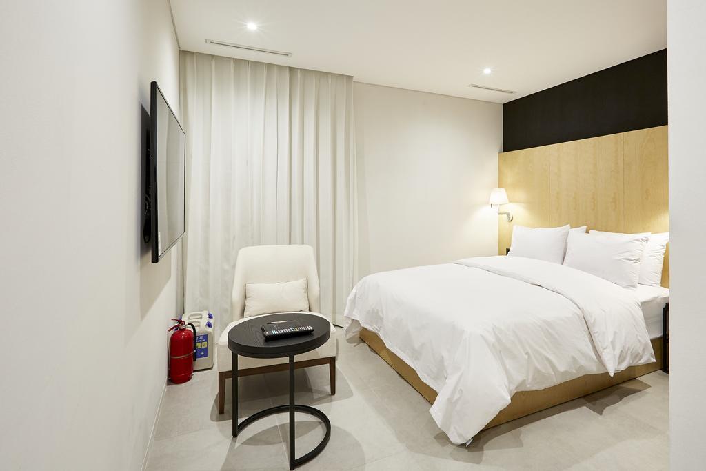 Hotel The Artist Yeoksam Seoul Bagian luar foto