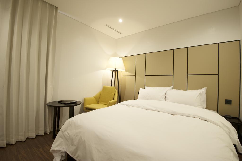 Hotel The Artist Yeoksam Seoul Bagian luar foto