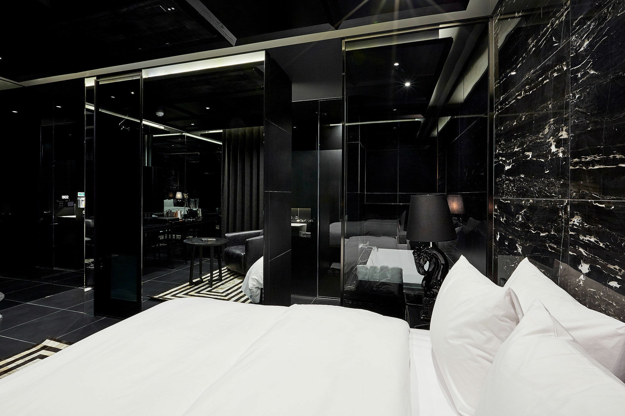 Hotel The Artist Yeoksam Seoul Bagian luar foto